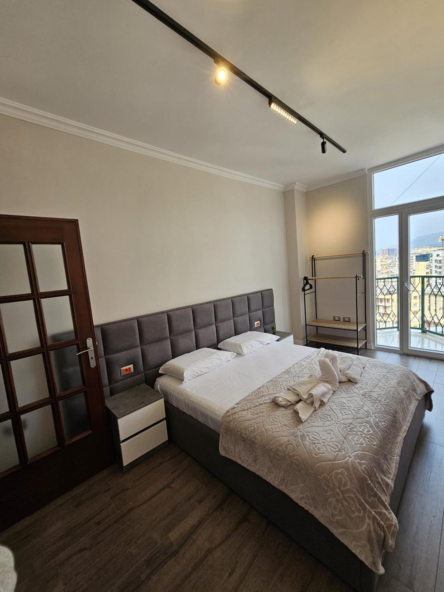 Sky Apartaments City Center Tirana Exterior foto